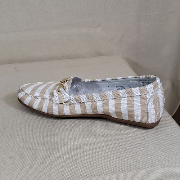 VITTORIA MENGONI LEATHER WOMENS LOAFERS Size 9 EUC - Picture 9 of 11